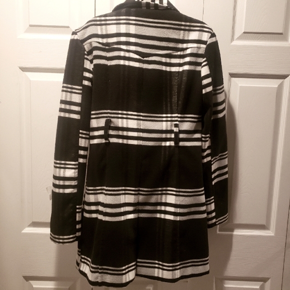 A. BYER ladies button front jacket - Picture 3 of 7